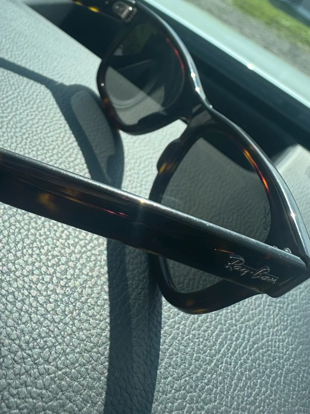 Ray ban tortoise classic sunglass used rb2283 Burbank